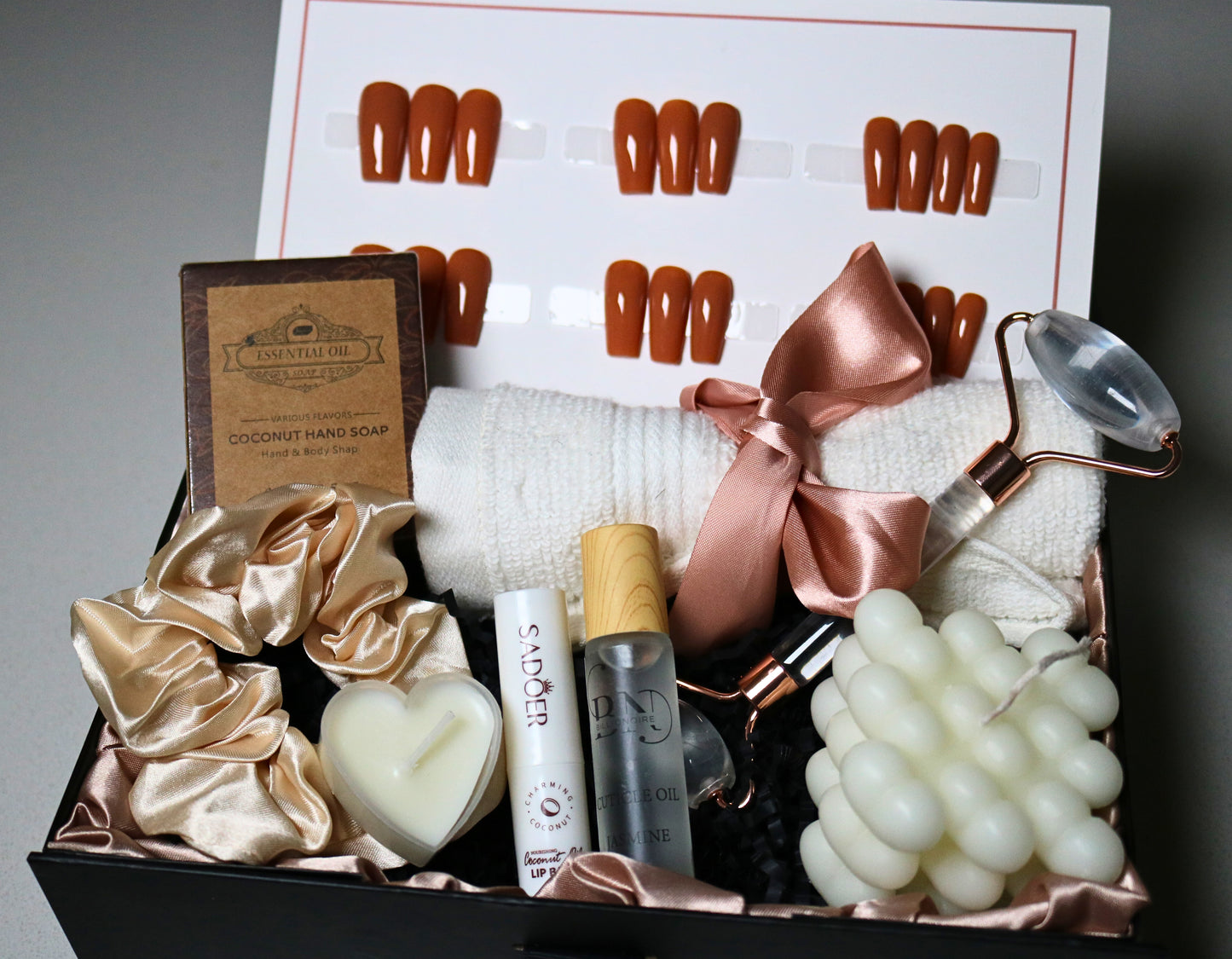 Luxury Gift Box for Her, Gift Basket for Women, Self Care Package for Birthday, Holiday, Christmas, Mother's Day